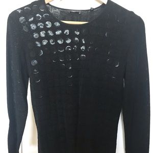 Tahari crew neck sweater